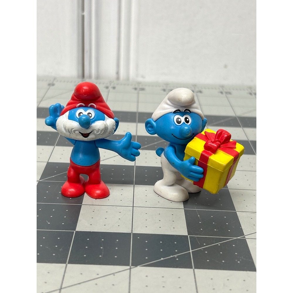 Jakks Smurfs PVC Figures Papa Smurf 2008 2pcs Cake Topper Smurf with Gift 2pcs